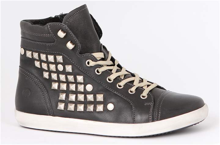Nieten Sneaker Hot Ice