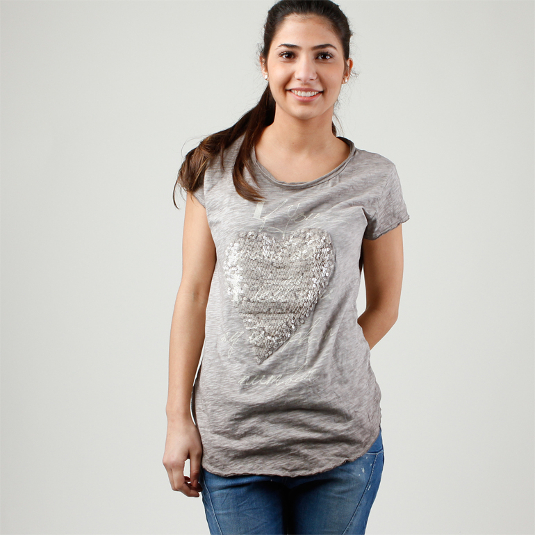 UTS Shirt Heart News